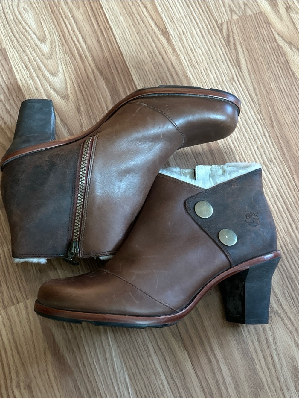 Timberland Brown Leather Heeled Ankle Booties with Shearling Collar